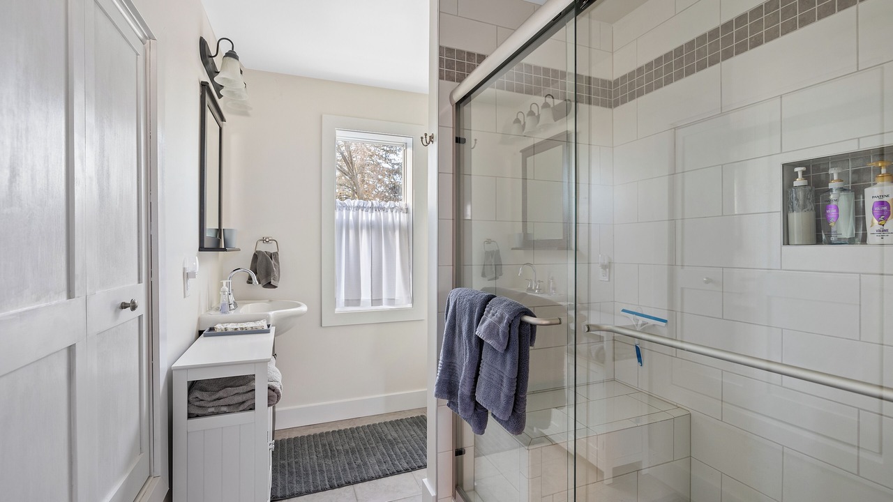 Photo of Bathroom in Mill Creek