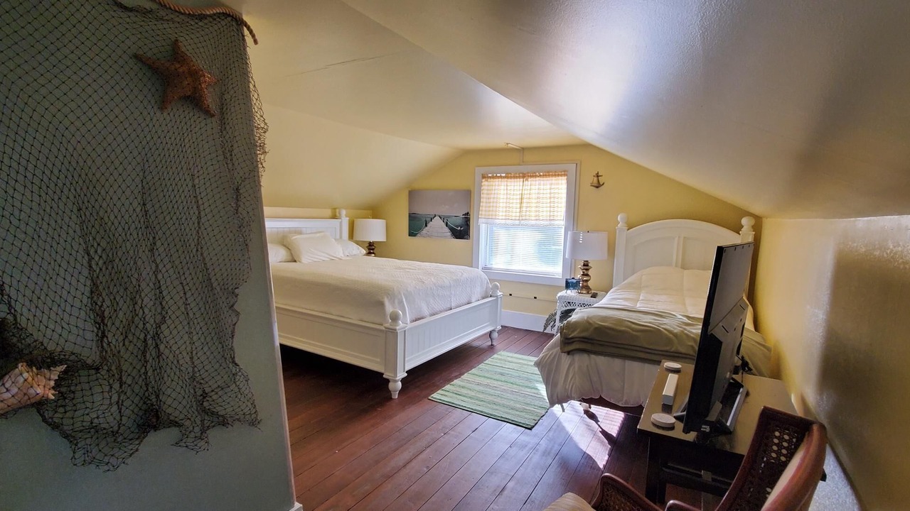 Photo of Bedroom in Nappanee
