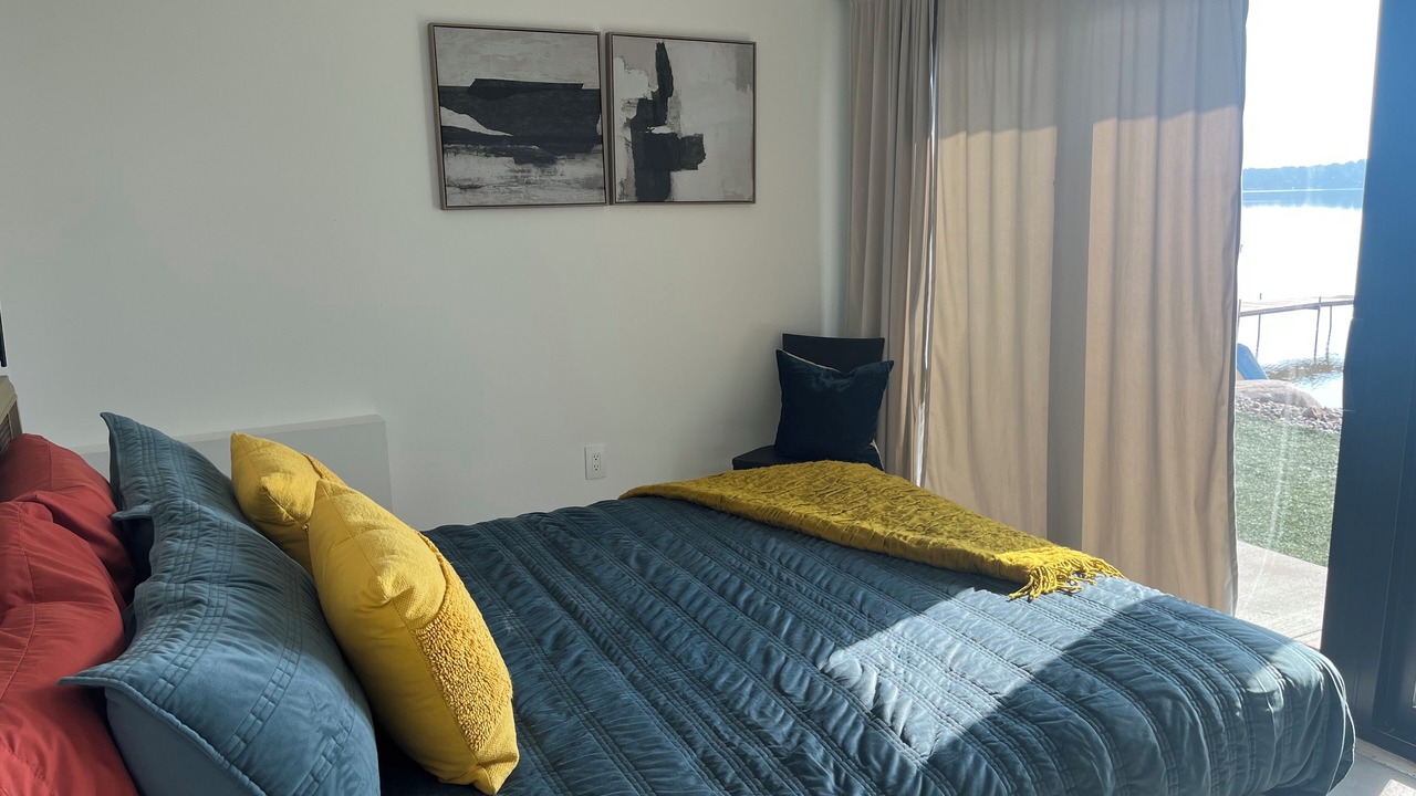 Photo of Bedroom in Cloverdale