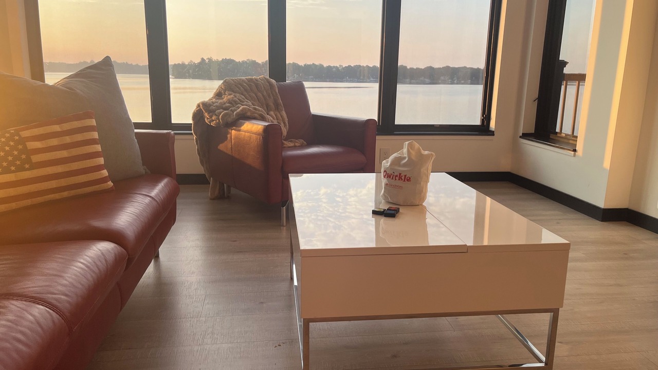 Photo of Livingroom in Cloverdale