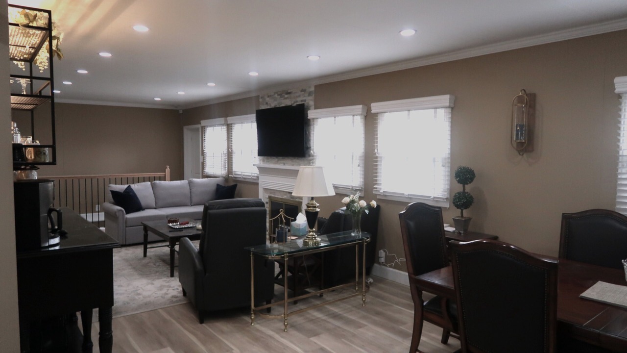 Photo of Livingroom in Wooded Estates