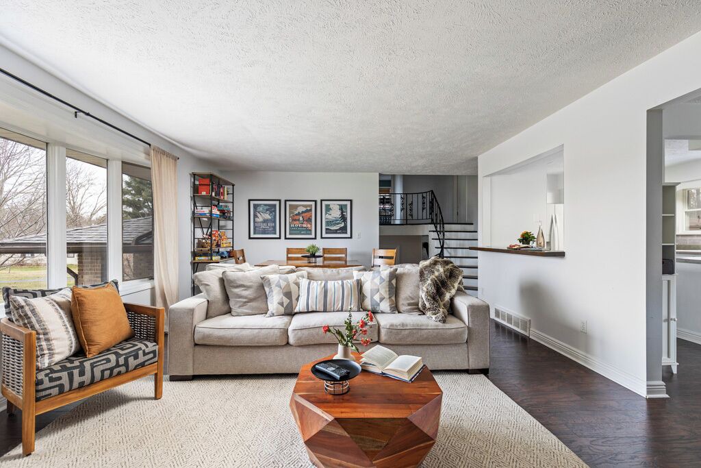 Photo of Livingroom in Bridgman