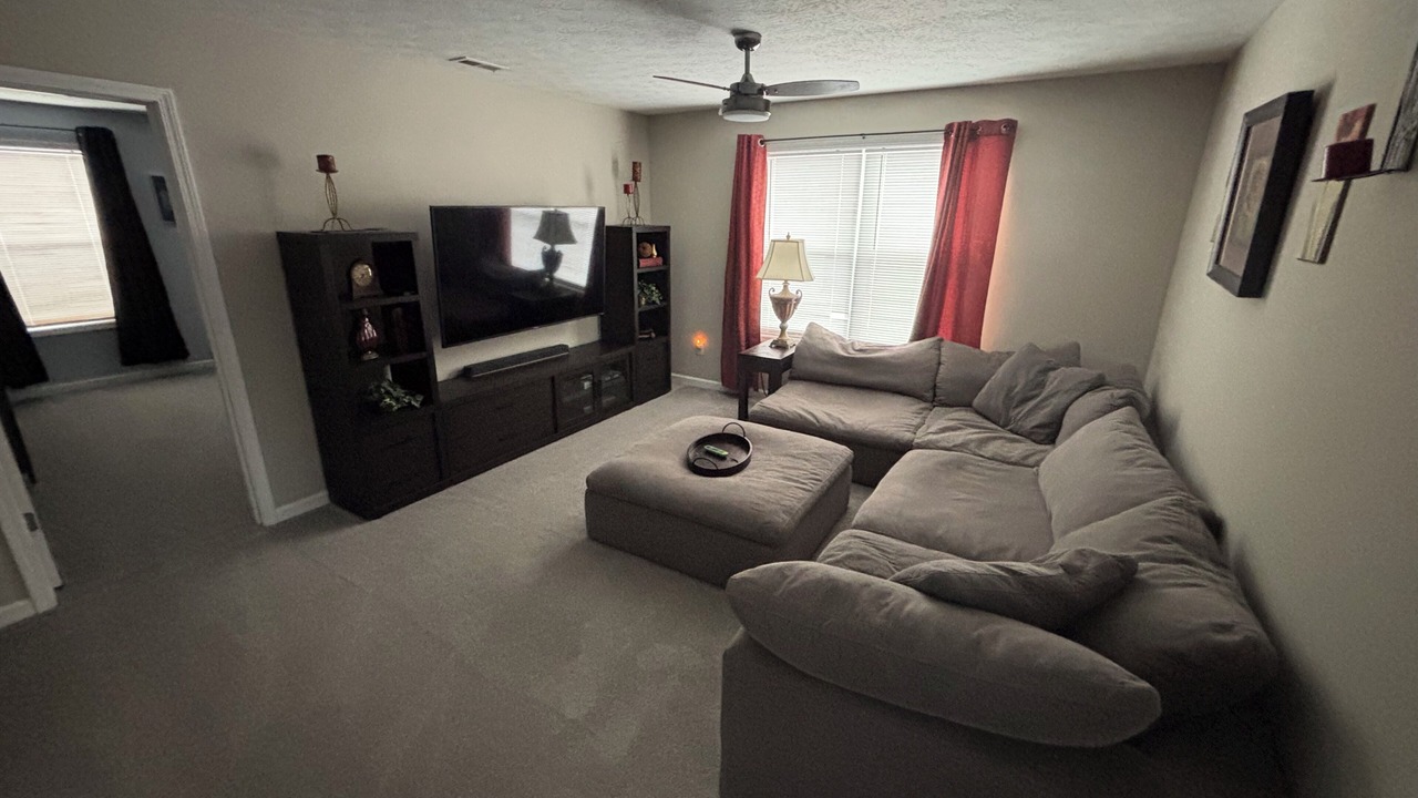 Photo of Livingroom in Noblesville