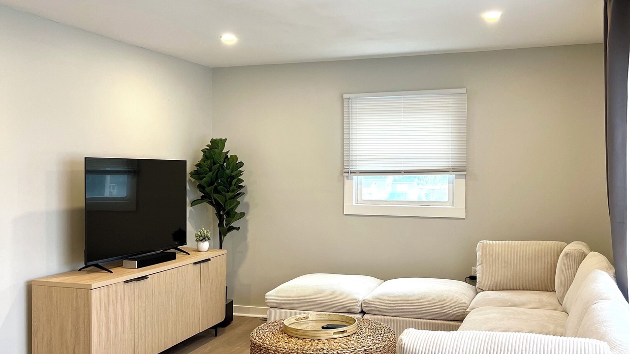 Photo of Livingroom in Battle Creek