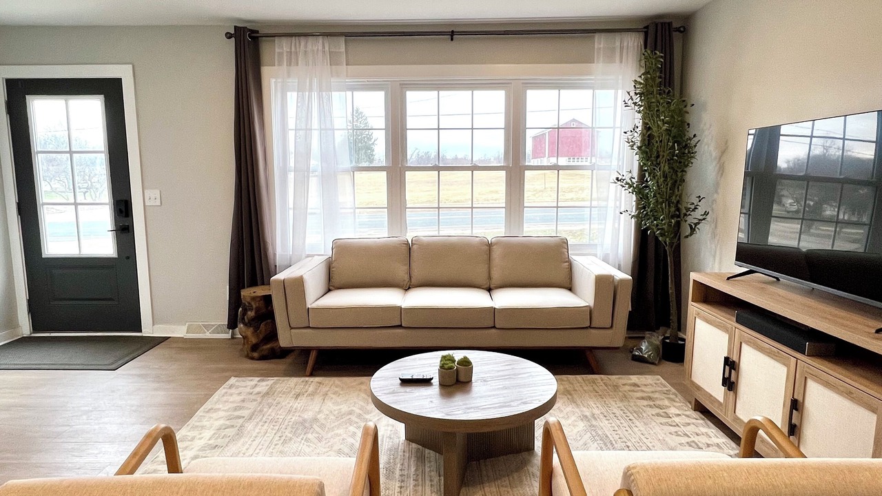 Photo of Livingroom in Battle Creek