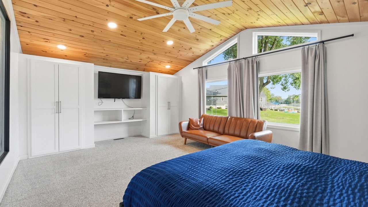 Photo of Bedroom in North Webster