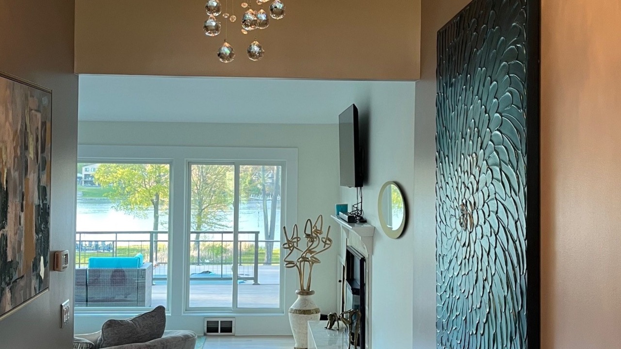 Photo of Livingroom in Norton Shores