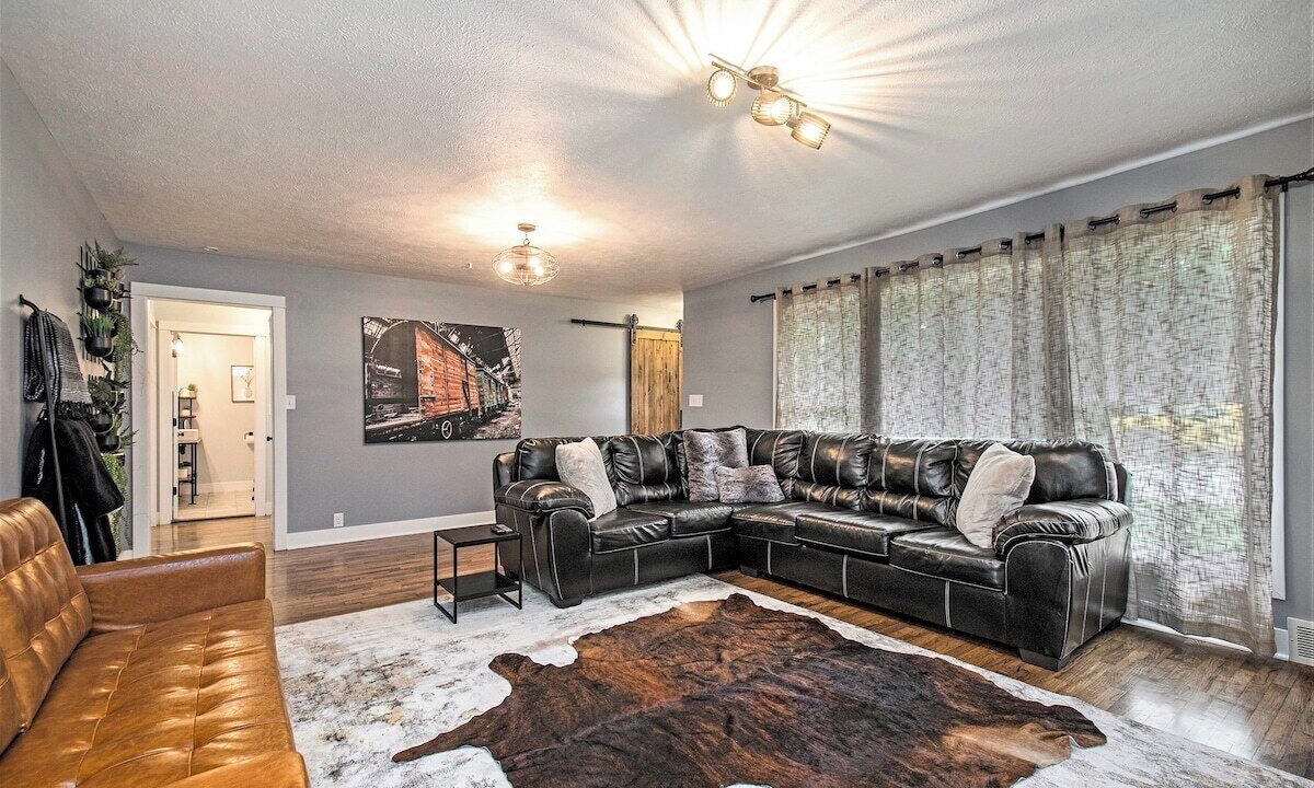 Photo of Livingroom in Elkhart
