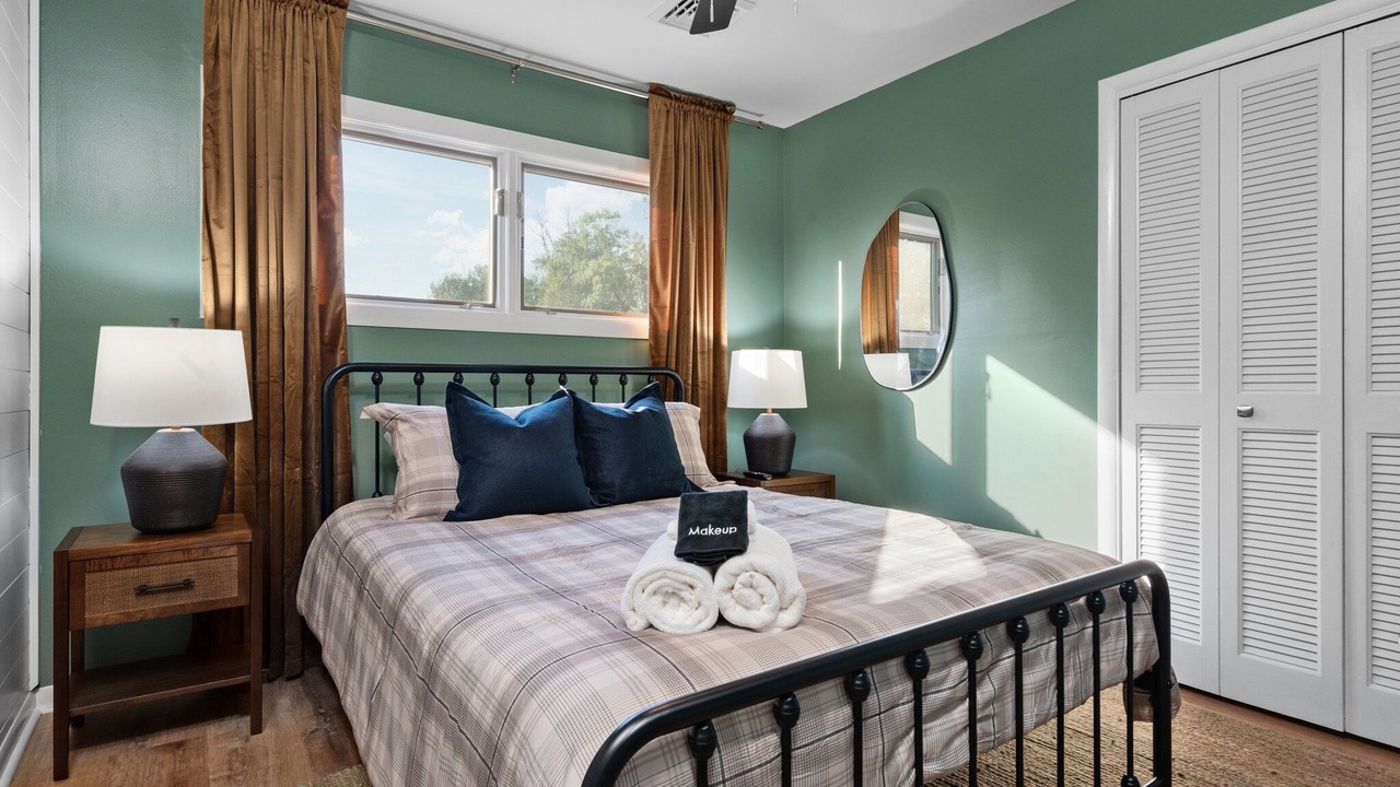 Photo of Bedroom in Battle Creek
