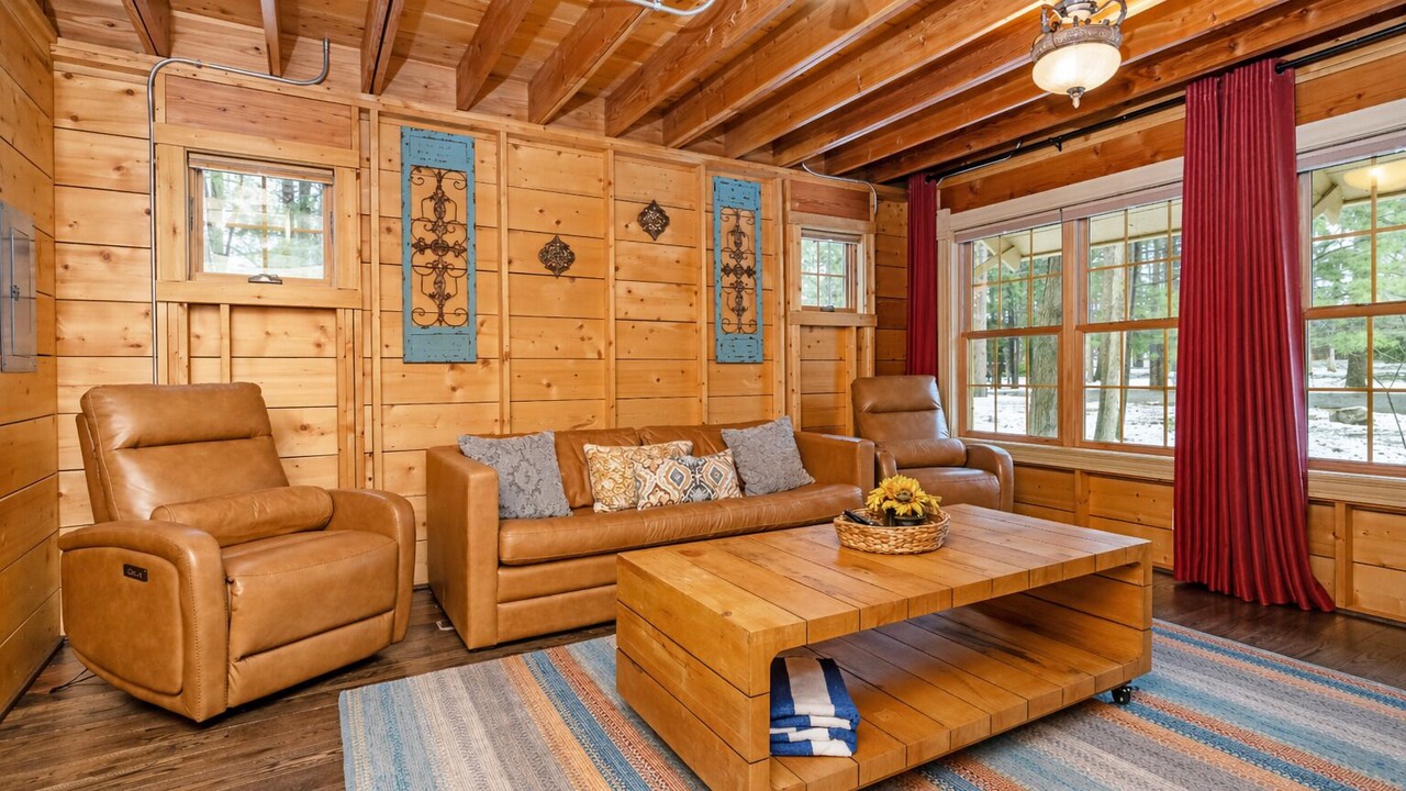 Photo of Livingroom in Fennville