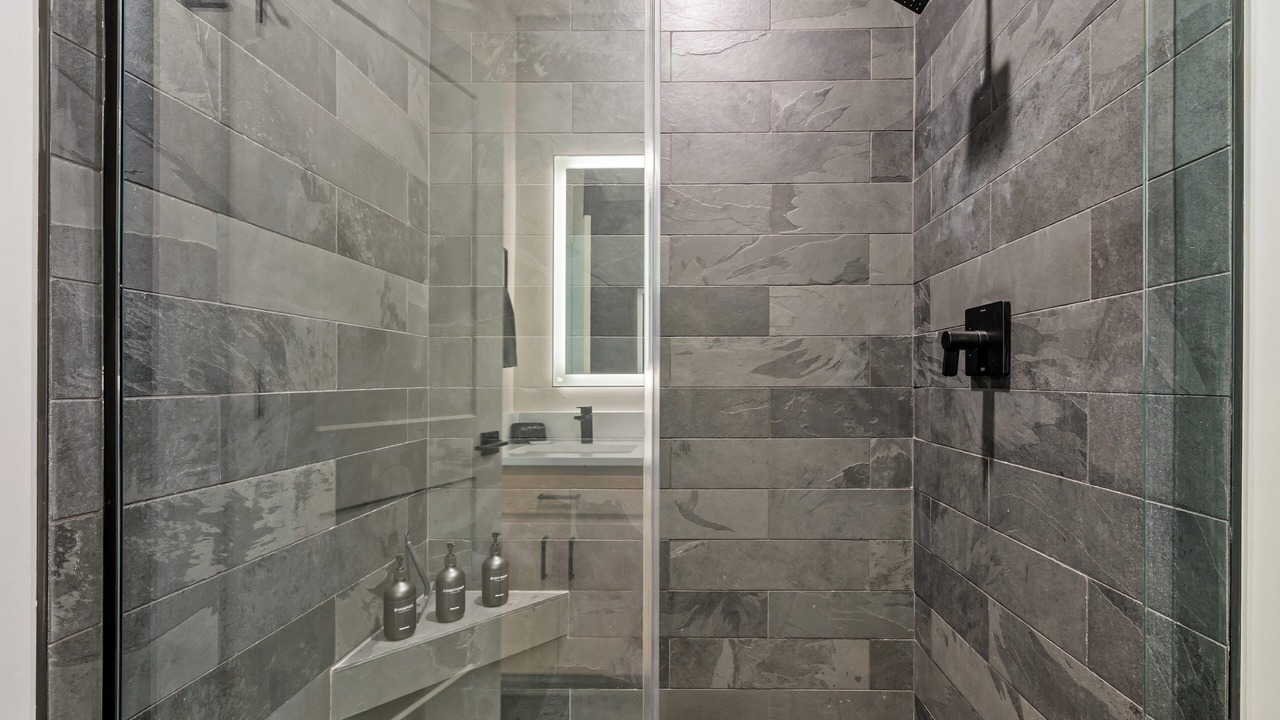 Photo of Bathroom in Niles