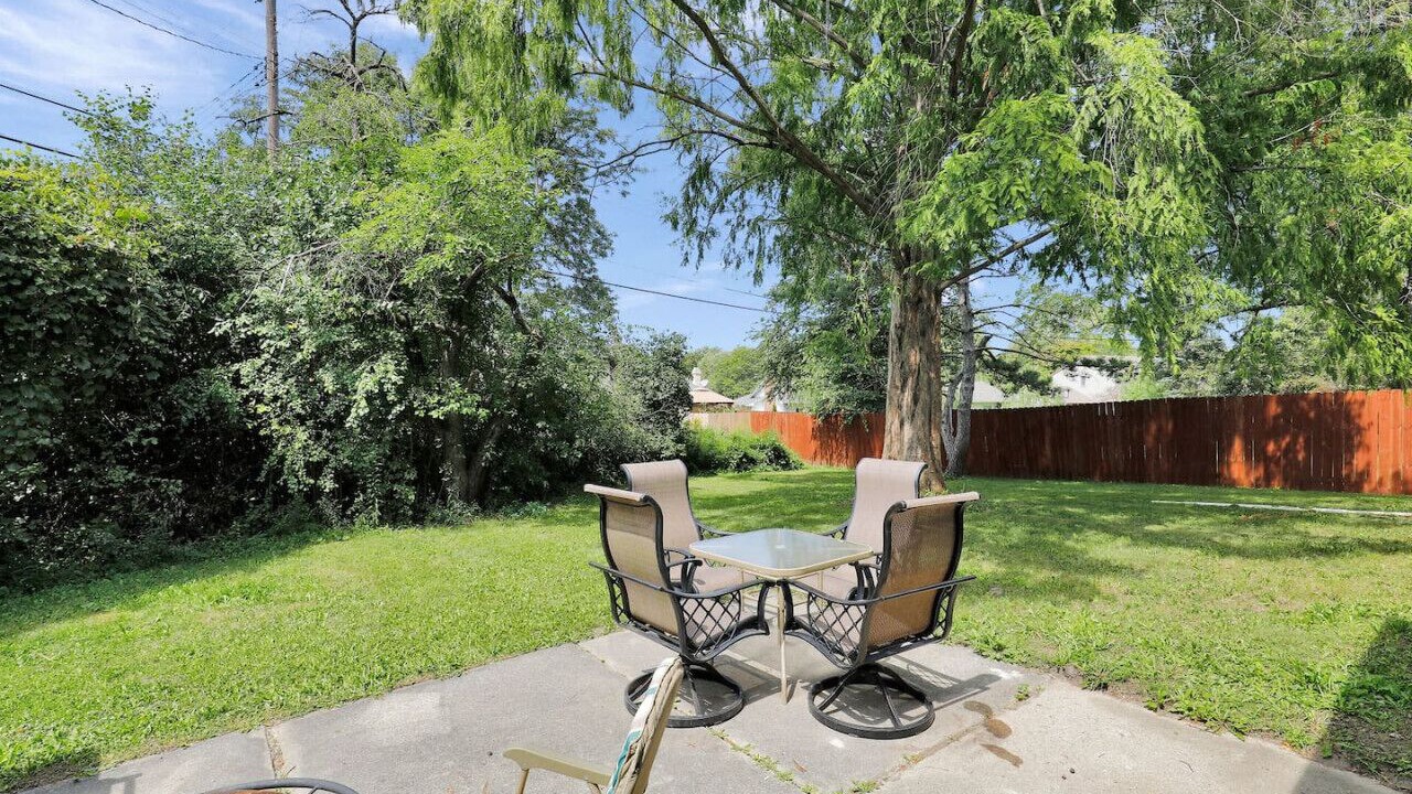 Photo of Outdoor in Lansing