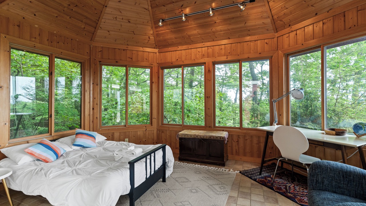 Photo of Bedroom in Shelby