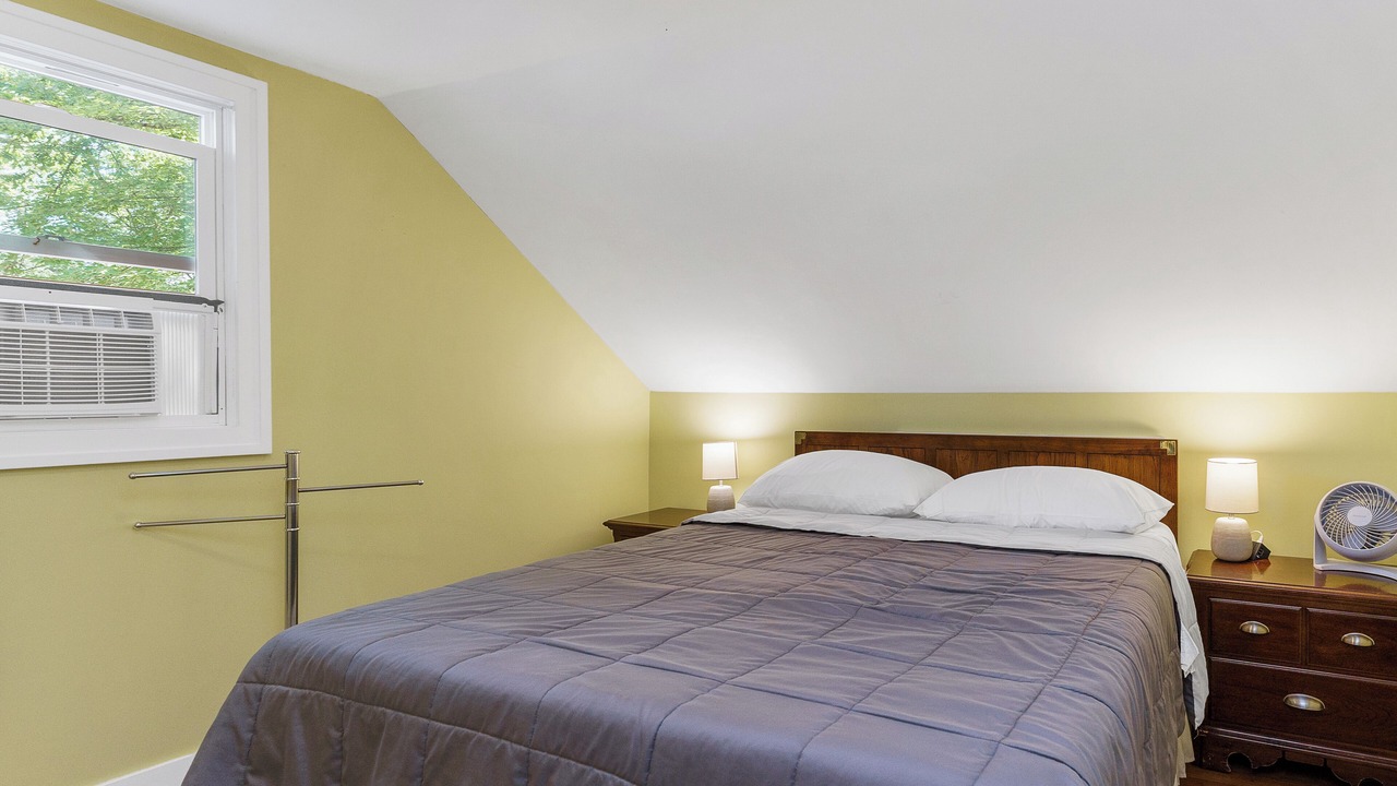 Photo of Bedroom in Spring Lake