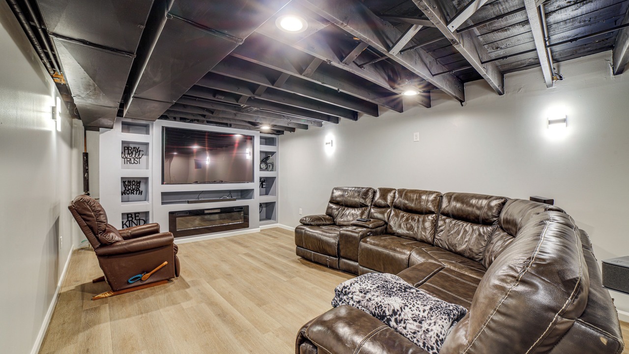 Photo of Livingroom in East Chicago