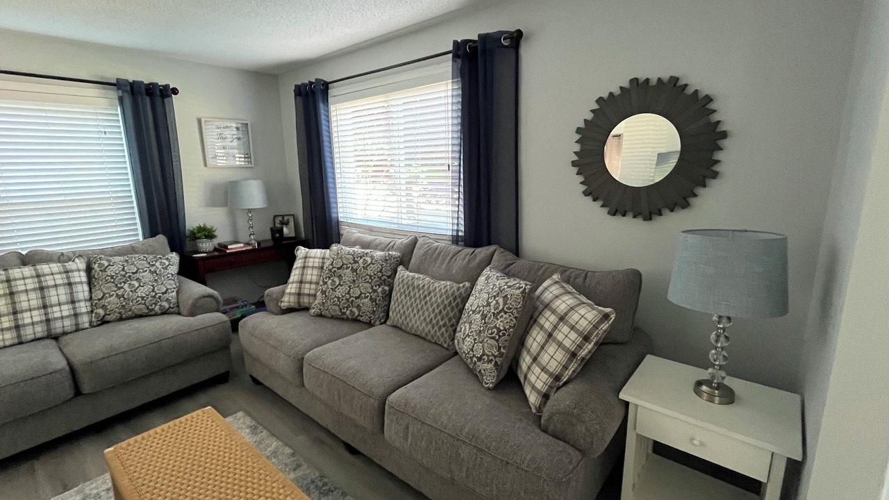 Photo of Livingroom in Lakeside