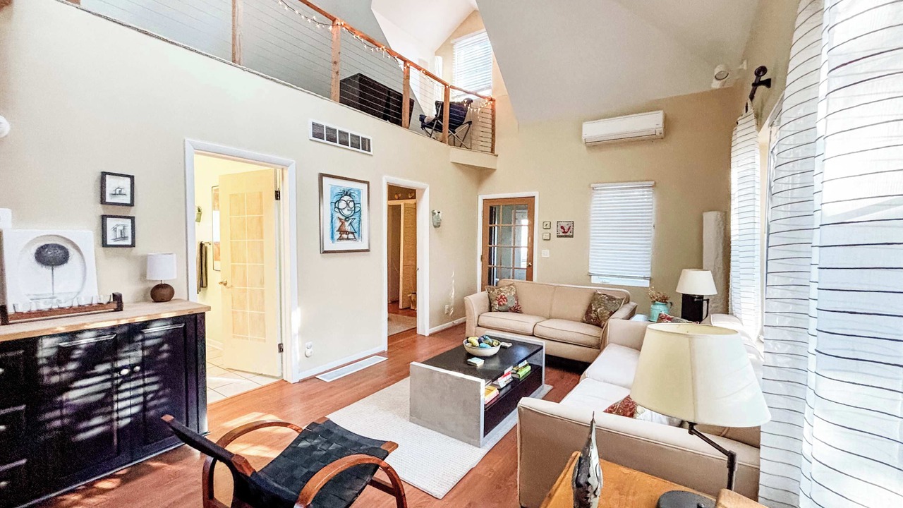 Photo of Livingroom in Grand Beach