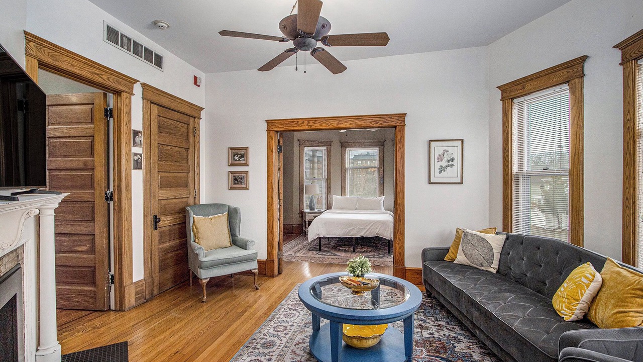 Photo of Livingroom in Central Business District