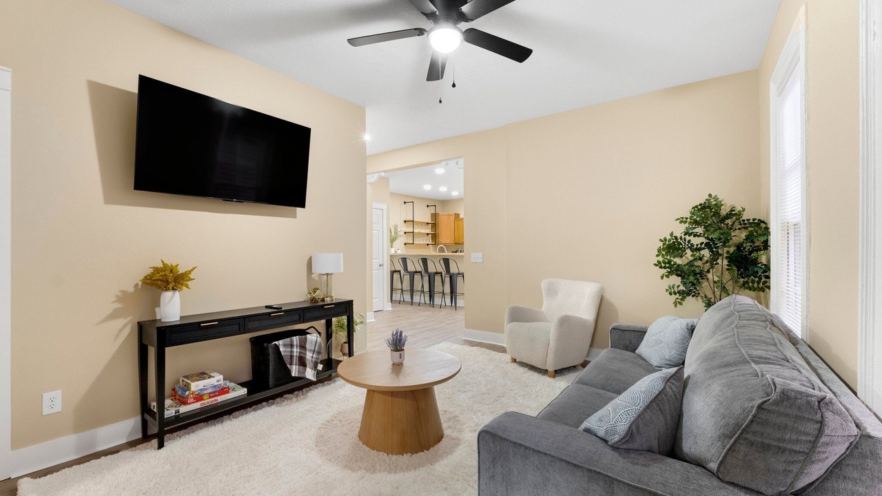 Photo of Livingroom in West Central