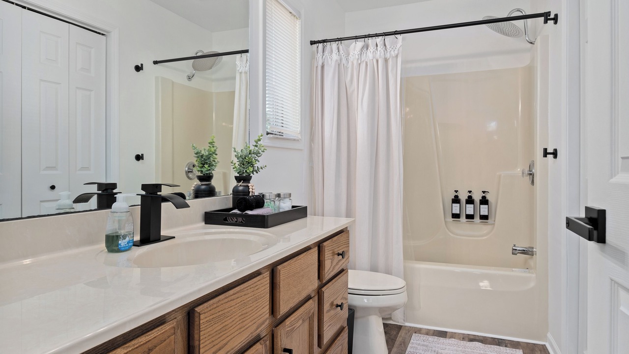 Photo of Bathroom in Canadian Lakes