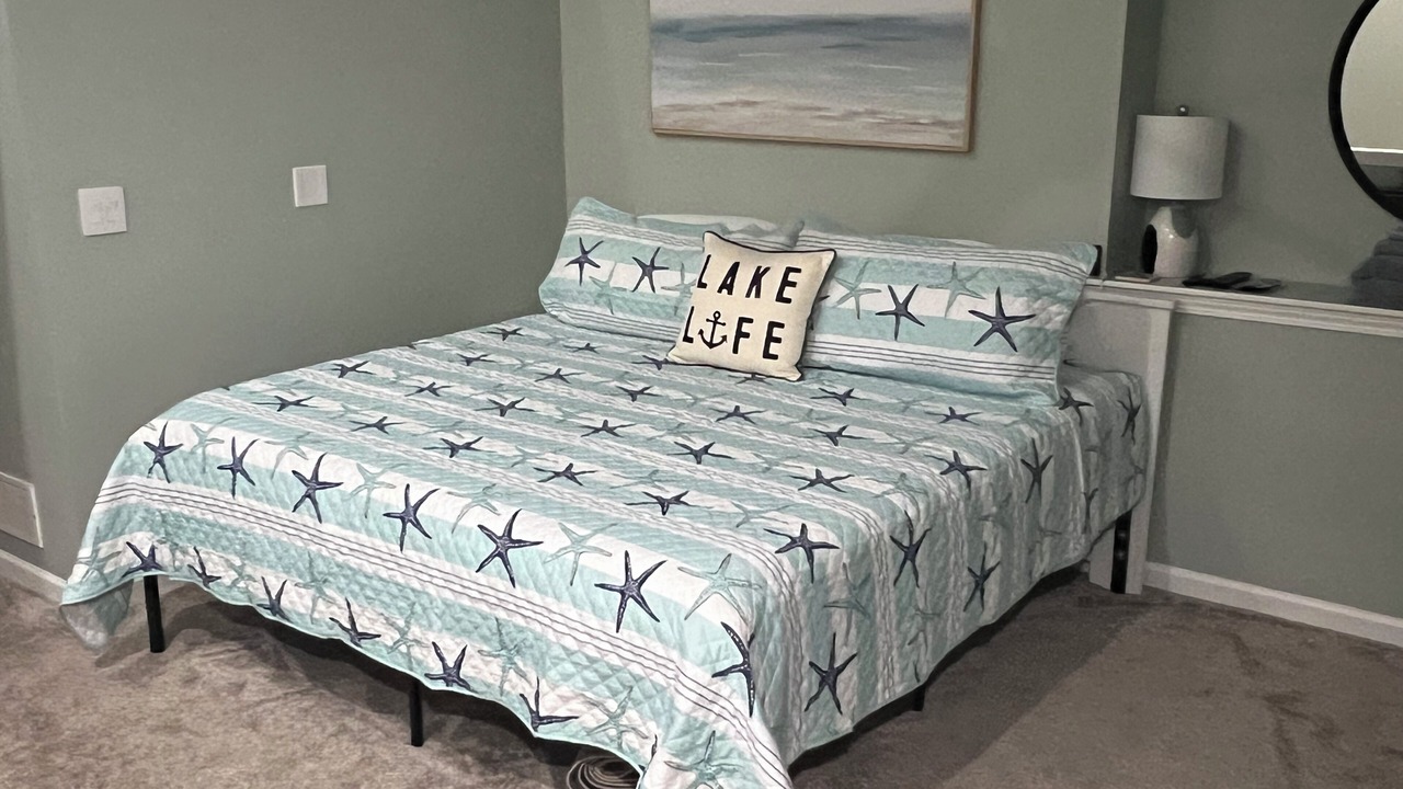 Photo of Bedroom in Spring Lake