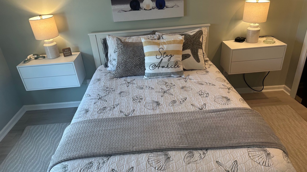 Photo of Bedroom in Spring Lake