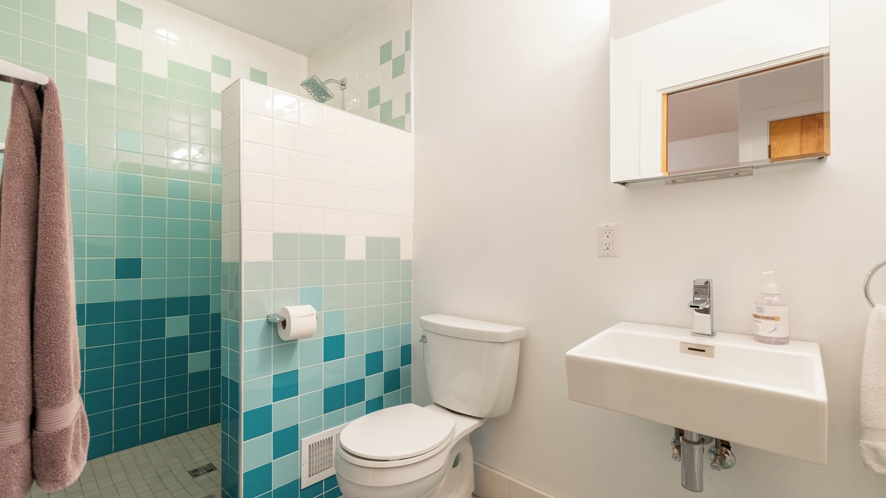 Photo of Bathroom in Marshall