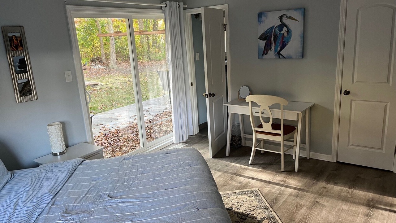 Photo of Bedroom in Town of Pines