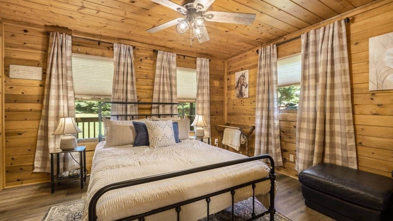 Photo of Bedroom in Scotts