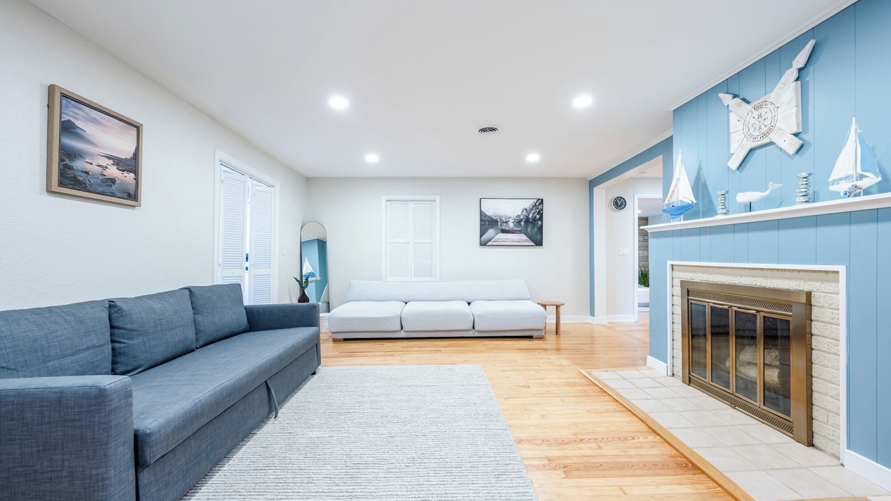 Photo of Livingroom in Paw Paw Lake
