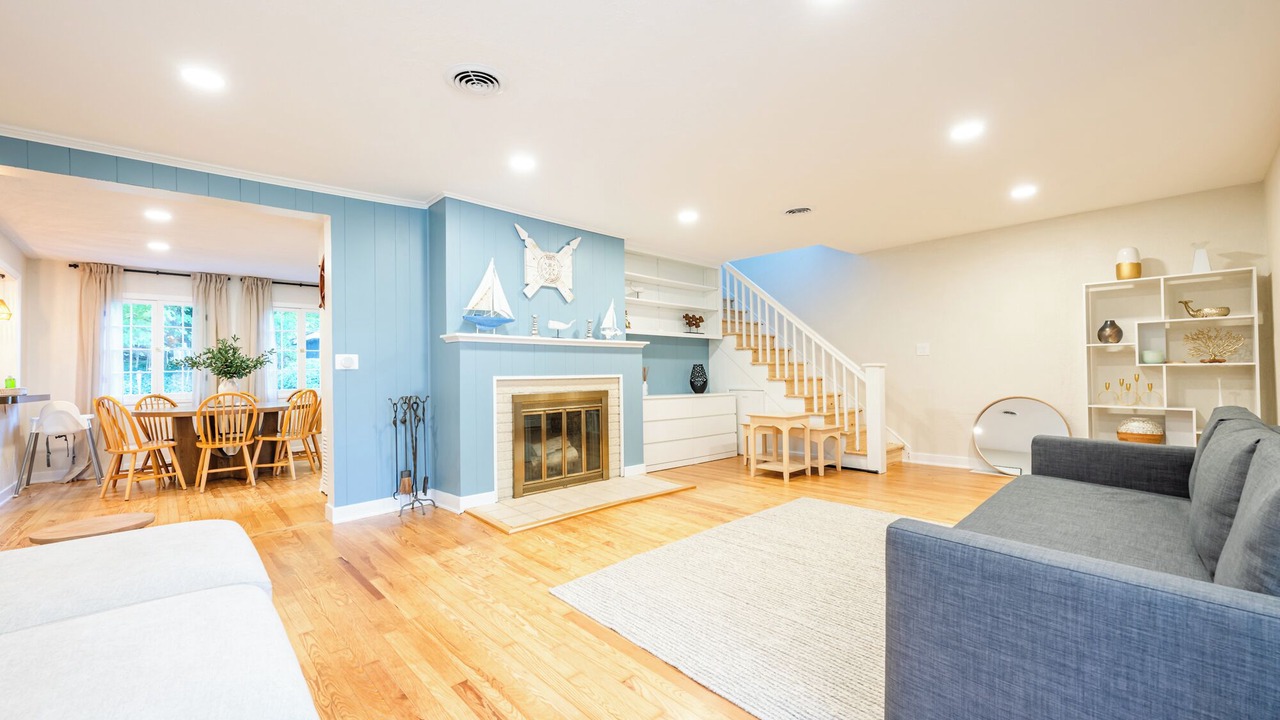 Photo of Livingroom in Paw Paw Lake
