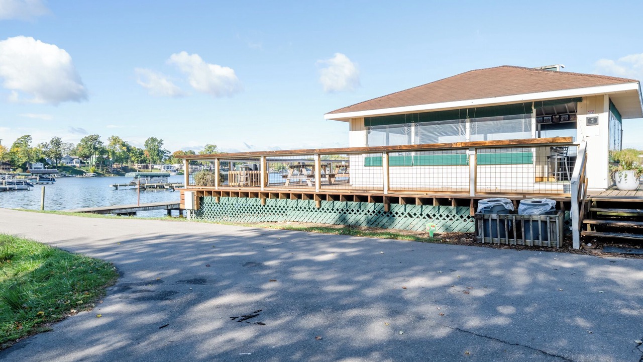 Photo of Outdoor in Paw Paw Lake