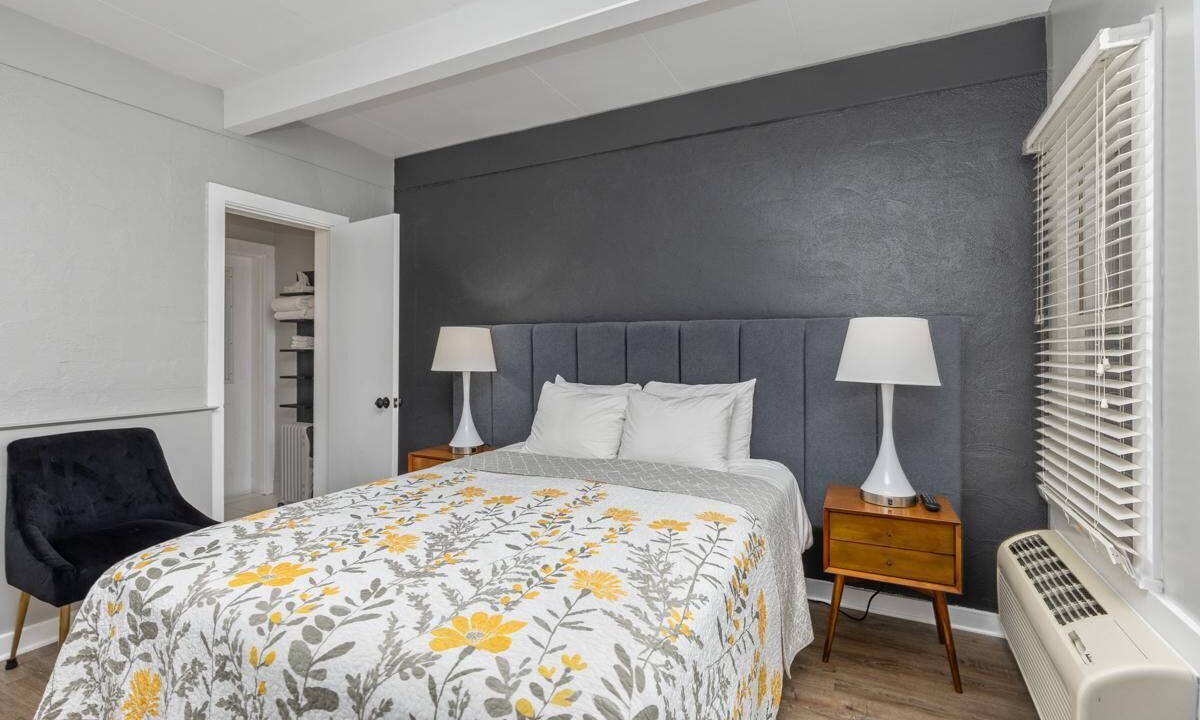 Photo of Bedroom in Douglas
