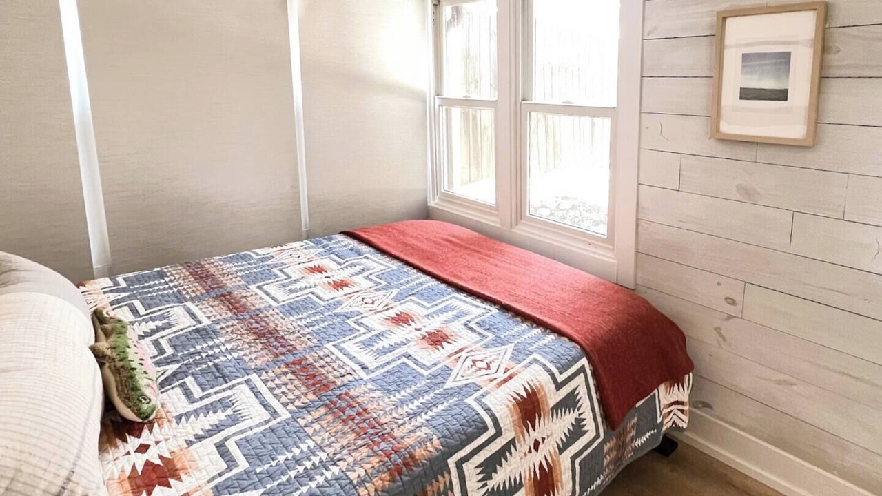 Photo of Bedroom in Douglas