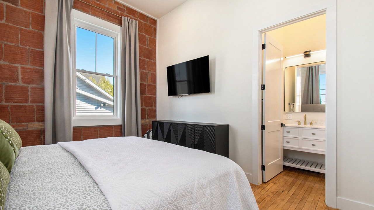 Photo of Bedroom in Three Oaks