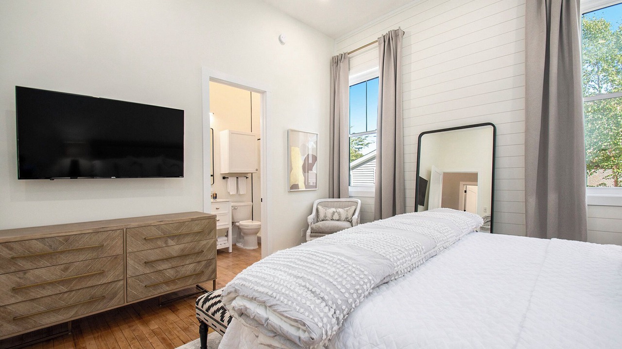 Photo of Bedroom in Three Oaks