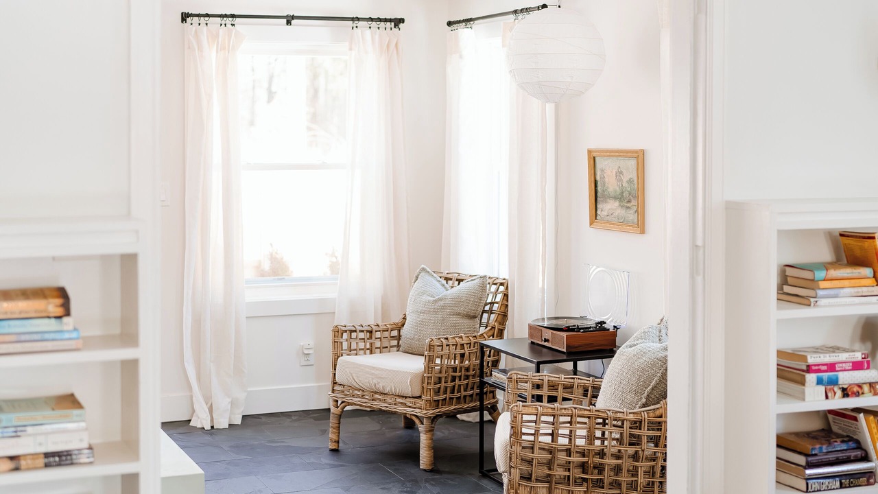 Photo of Livingroom in Shorewood-Tower Hills-Harbert