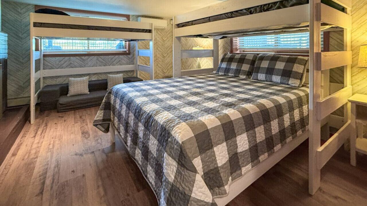 Photo of Bedroom in Miller Beach