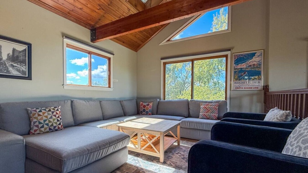 Photo of Livingroom in Miller Beach