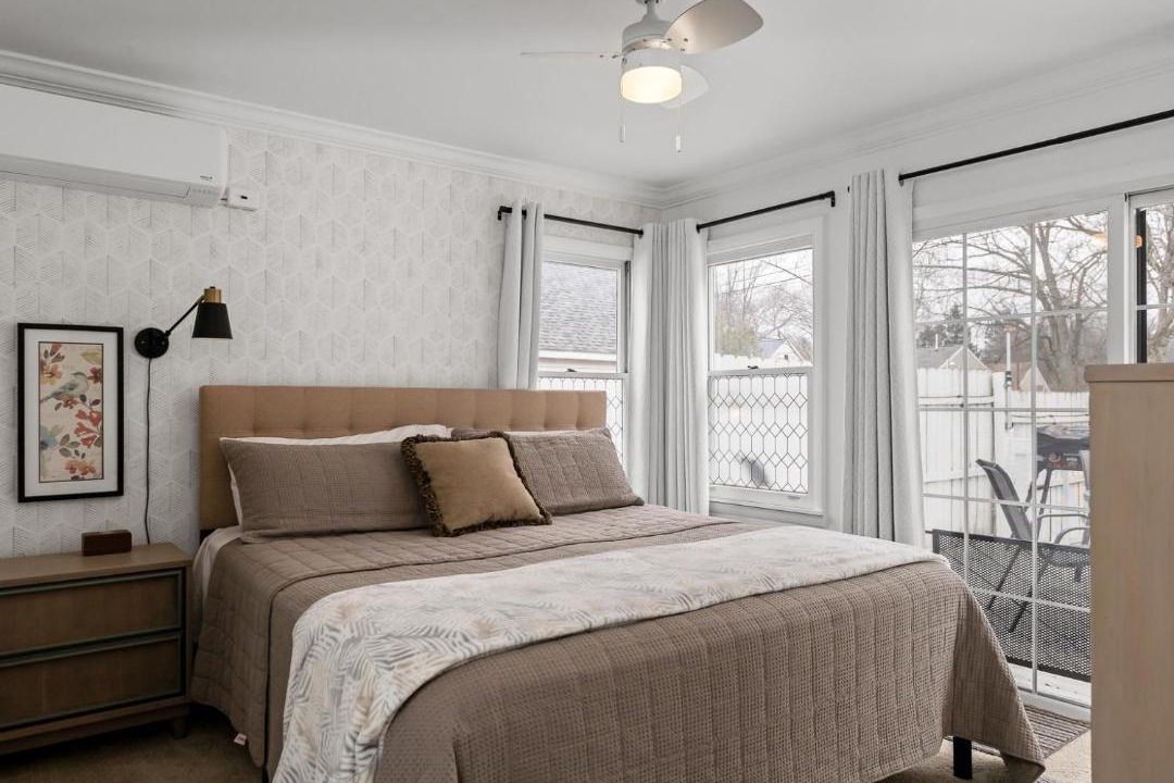 Photo of Bedroom in Lakeside