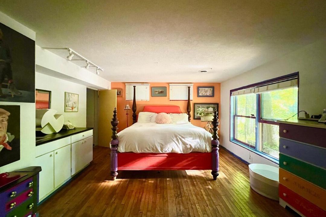 Photo of Bedroom in South Haven