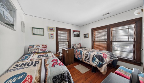 SEATON ROOM - 9