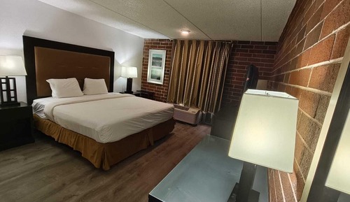 Room, 1 King Bed, Non Smoking