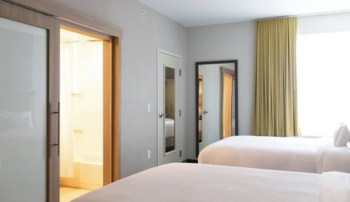 Suite, Multiple Beds, Hearing Accessible