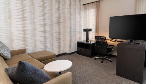 King Studio with Sofa Bed