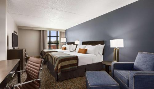 Queen Room with Two Queen Beds - Non-Smoking