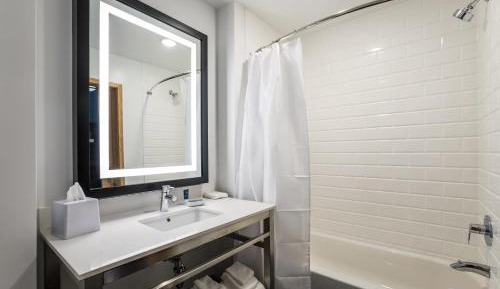 Suite, 2 Queen, Sofa bed, City view