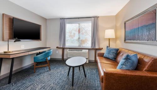 Studio Suite, 1 King, Sofa bed, City view