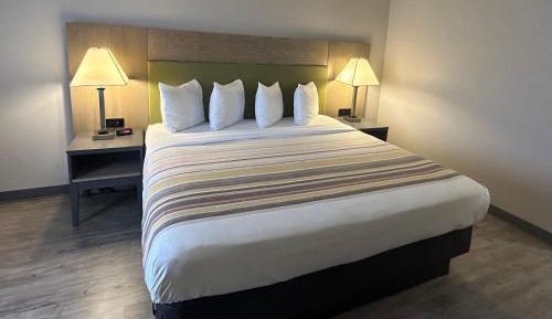 King Room - Non-Smoking