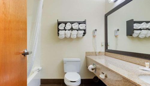 King Suite with Spa Bath - Non-Smoking